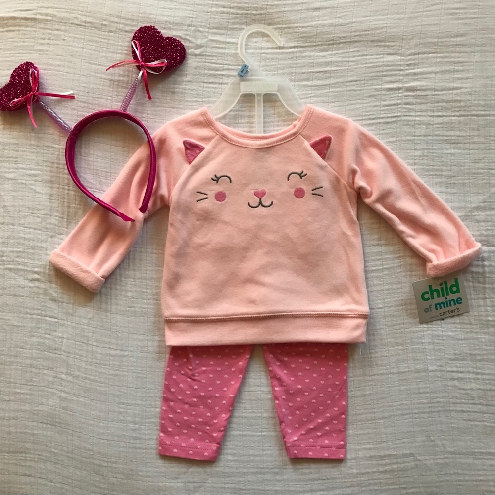 NWT - Carter’s 2 Piece Outfit 😻